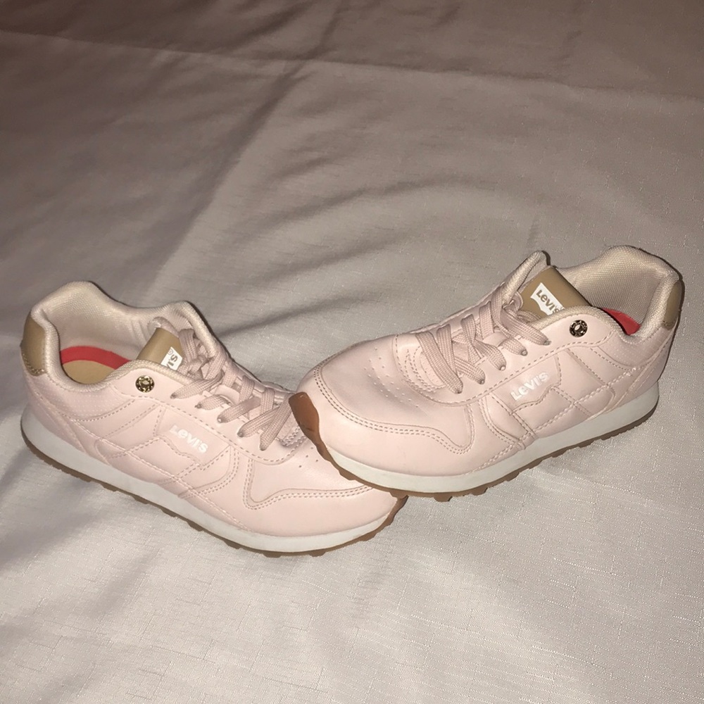 Baby Pink Levi’s Sneakers